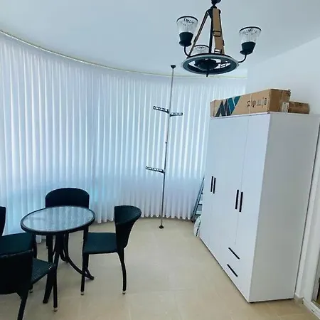 Orange-banana Garden Apartment