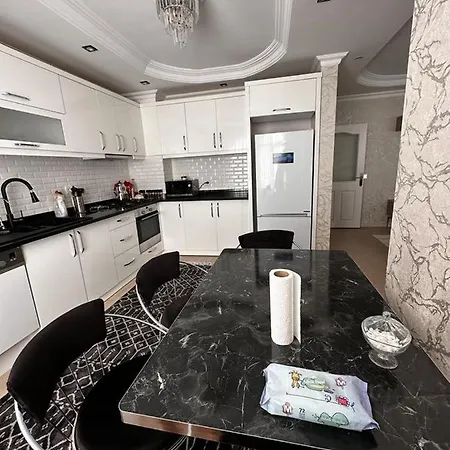 Orange-banana Garden Apartment Alanya