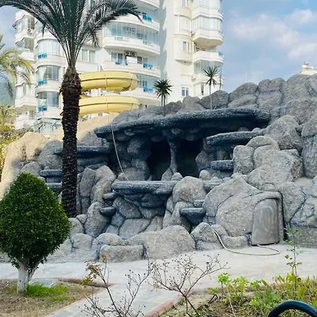 Orange-banana Garden דירה